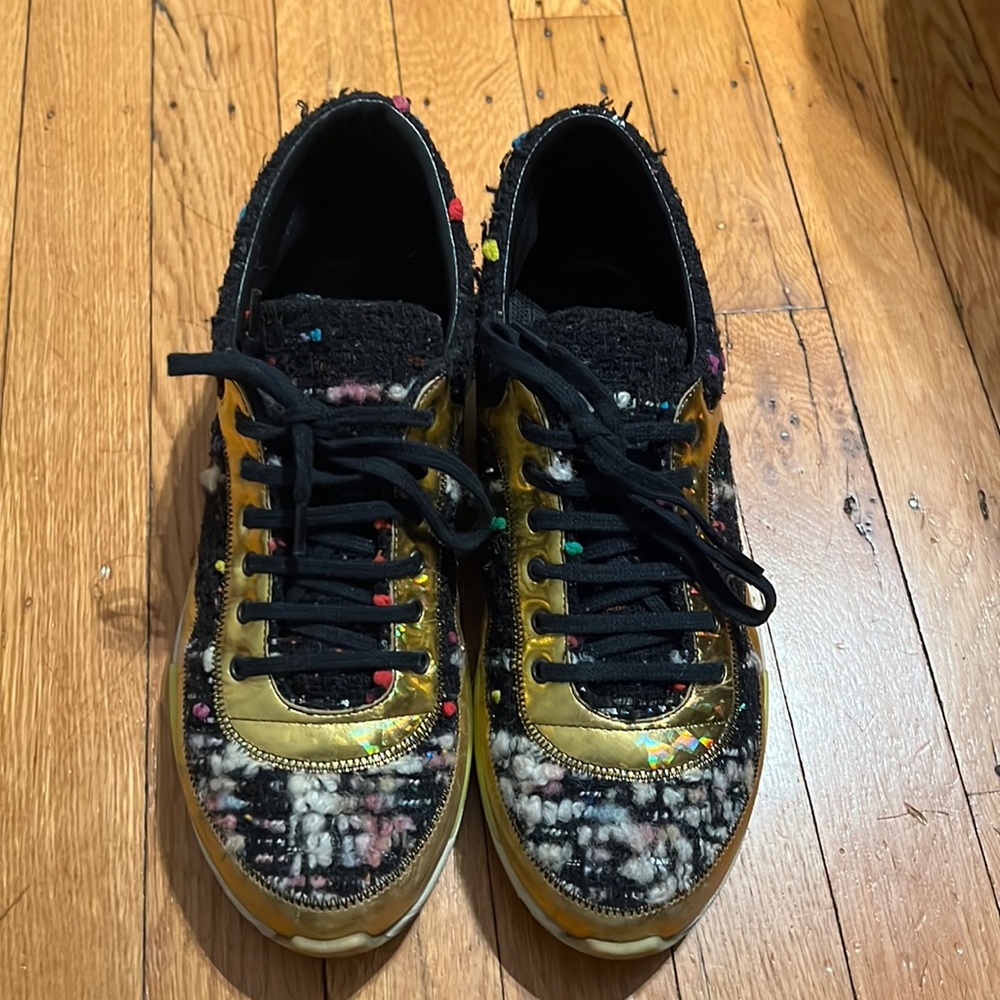 AUTHENTIC Preowned Women’s Chanel Sneaker US sz 8